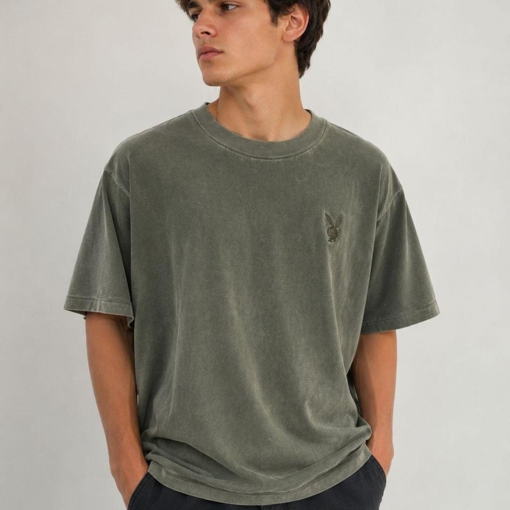 Playboy by Racsun Dstressed MensT Shirt Logo Medium